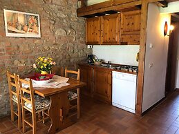 With Pool and air Conditioning