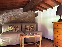 With Pool and air Conditioning