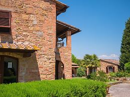 With Pool and air Conditioning