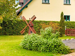 Idyllic Bungalow with Garden in Pepelow near Seabeach