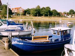 Idyllic Bungalow with Garden in Pepelow near Seabeach