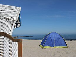 Spacious Apartment with Garden near Sea in Kröpelin