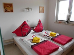 Spacious Apartment with Garden near Sea in Kröpelin
