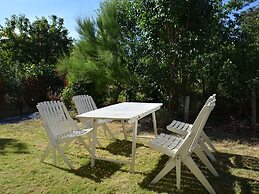 Spacious House With Beautiful Terrace