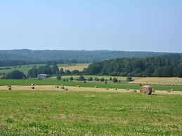 Spacious House With Beautiful Terrace