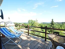 Spacious House With Beautiful Terrace