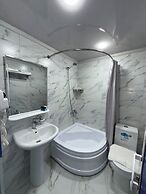 Hotel Billuri Sitora