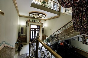 Hotel Billuri Sitora