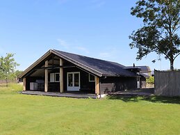 Farmhouse in Noardburgum With Sauna and Hottub