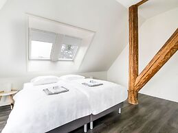 Farmhouse in Noardburgum With Sauna and Hottub
