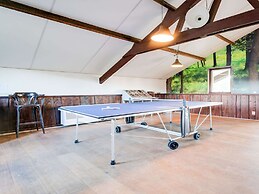 Farmhouse in Noardburgum With Sauna and Hottub