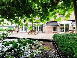 Farmhouse in Noardburgum With Sauna and Hottub