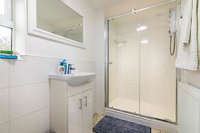 Platform Fishing Quarter Apartments