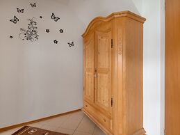 Apartment With Fenced Garden in Faid