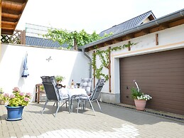 Apartment With Fenced Garden in Faid