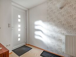 Apartment With Fenced Garden in Faid