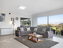 Spacious Villa in Salir de Mato With Private Pool, Terrace