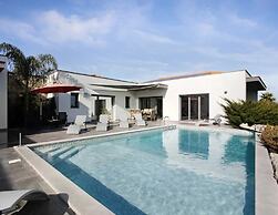 Spacious Villa in Salir de Mato With Private Pool, Terrace