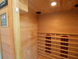 Detached Holiday Home With Sauna, Large Garden