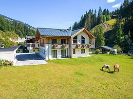 Chalet With Sauna and Jokercard in Summer