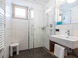 Chalet With Sauna and Jokercard in Summer