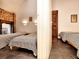 Pleasing Holiday Home in Richelle With Garden, Terrace, BBQ