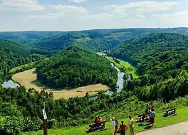 Cottage in Paliseul With Garden