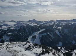 Chalet Innerkrems: Experience Pure Austria at 1,600 Meters Altitude
