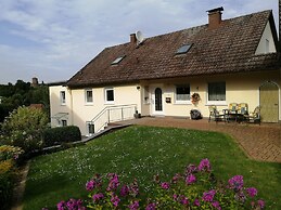 Flat in Polle Near the Forest