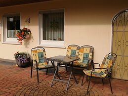 Flat in Polle Near the Forest