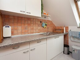 Flat in Polle Near the Forest
