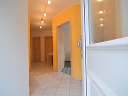 Beautiful Holdiday Home in Ulmen Near the Lake