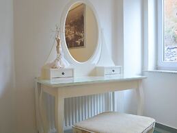 Beautiful Holdiday Home in Ulmen Near the Lake
