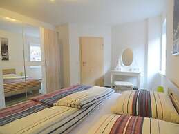 Beautiful Holdiday Home in Ulmen Near the Lake