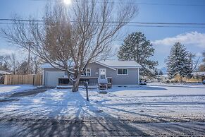 Colorado Springs Uccs Grey Cottagedog Friendly!