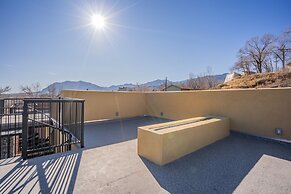 Downtown Skyline Rooftop Patio Modern Townhome