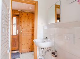 Comely Holiday Home in Güntersberge near Forest