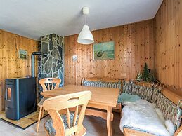 Comely Holiday Home in Güntersberge near Forest