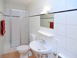 Apartment With Private Terrace in Huddinge