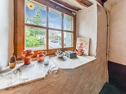 Cosy Holiday Home in Cherain near Forest