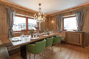 Unique Chalet in the Center of Elmau Near the Ski Lift