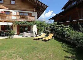 Unique Chalet in the Center of Elmau Near the Ski Lift