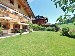 Unique Chalet in the Center of Elmau Near the Ski Lift