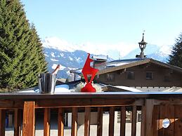 Unique & Exclusively Furnished Chalet near Ski Lift