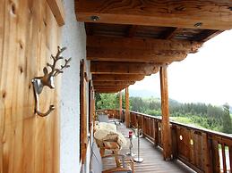 Unique & Exclusively Furnished Chalet near Ski Lift