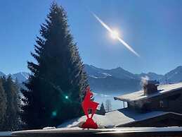 Unique & Exclusively Furnished Chalet near Ski Lift