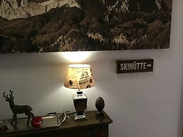 Unique & Exclusively Furnished Chalet near Ski Lift