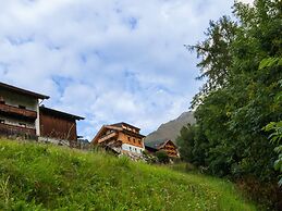 Cozy Apartment in Fendels near Ski Area