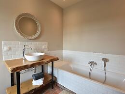 Beautiful Holiday Home With Terrace, Garden