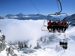 Small Pet-friendly Holiday Park With Nassfeld Card in High Season
